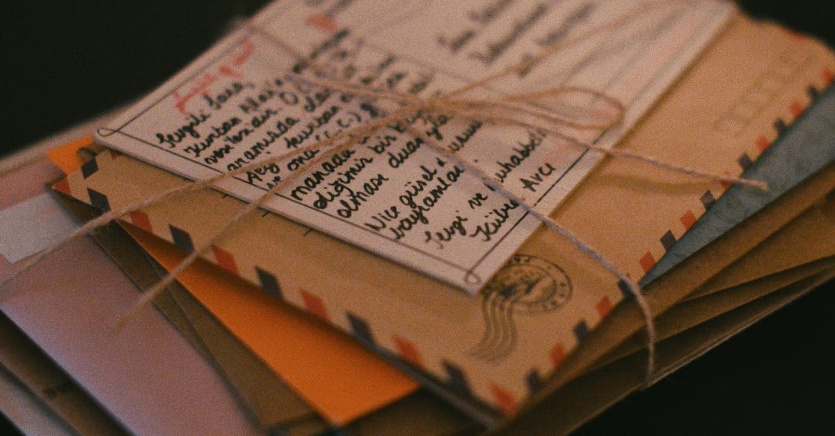 Diagram showing incoming tickets being automatically routed to different support agents