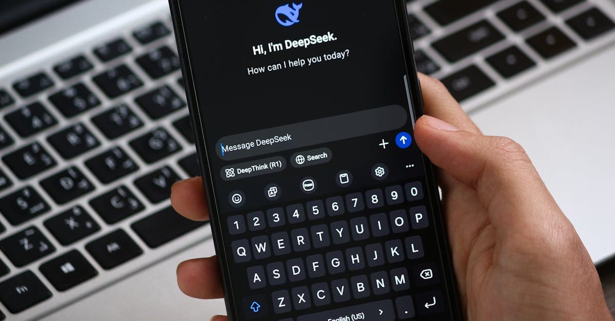 E-commerce website with live chat assisting a shopper during checkout