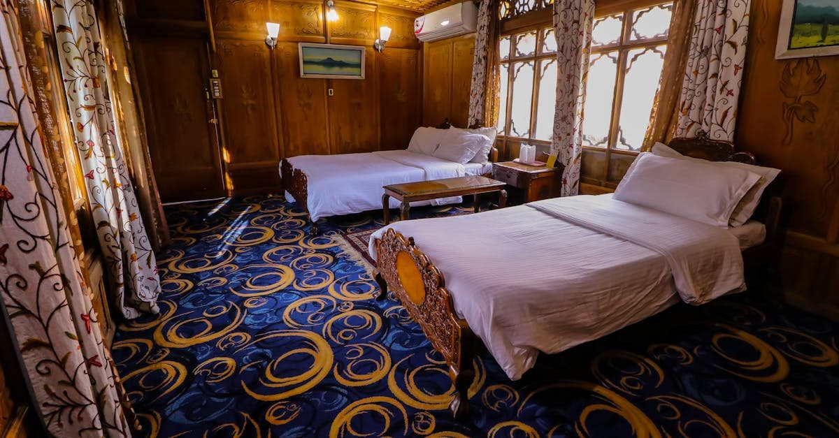 Property inventory showing pet-related wear on doors and carpets in a rental property