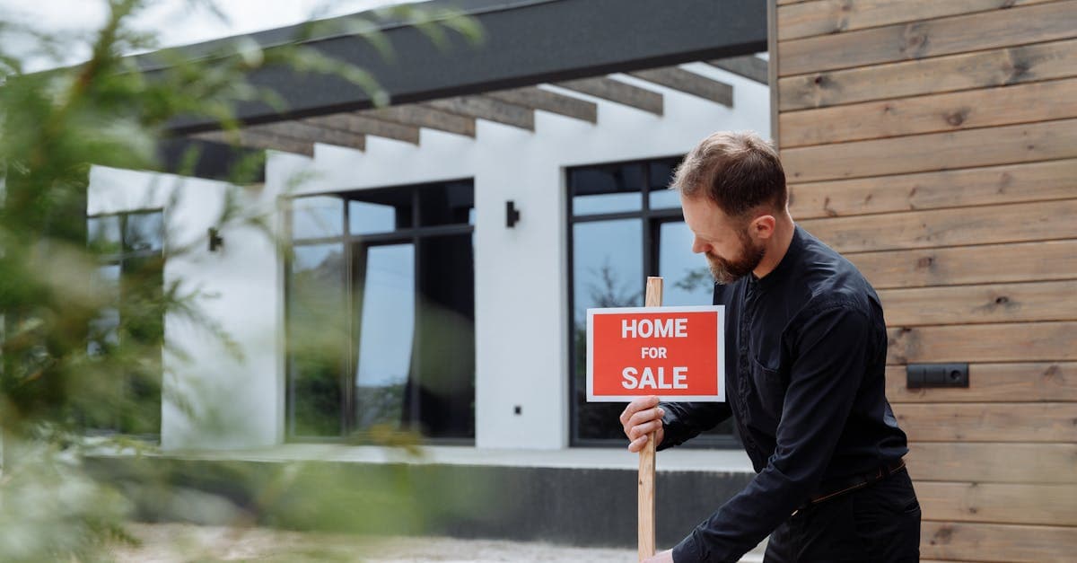 Estate agent scheduling property viewings on a calendar